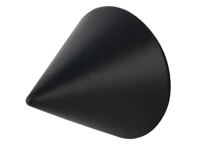 Hvorfor er Curtain Horn -finaler laget av metall?